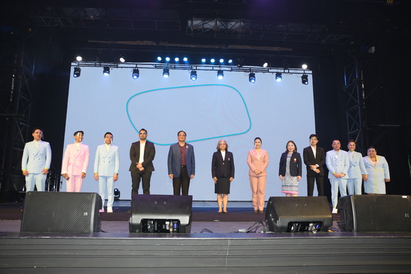 เมืองเศรษฐกิจพอเพียง สนับสนุนซีรีย์วาย พร้อมมอบเงินช่วยเหลือมูลนิธิต่างๆ - โลกวันนี้ pp6 - เมืองเศรษฐกิจพอเพียง สนับสนุนซีรีย์วาย พร้อมมอบเงินช่วยเหลือมูลนิธิต่างๆ - โลกวันนี้