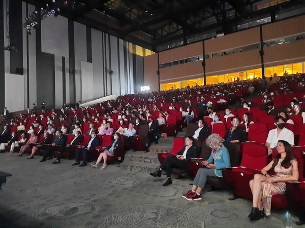 เมืองเศรษฐกิจพอเพียง สนับสนุนซีรีย์วาย พร้อมมอบเงินช่วยเหลือมูลนิธิต่างๆ - โลกวันนี้ pp9 - เมืองเศรษฐกิจพอเพียง สนับสนุนซีรีย์วาย พร้อมมอบเงินช่วยเหลือมูลนิธิต่างๆ - โลกวันนี้