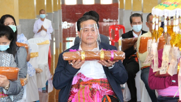 น.อ.(พิเศษ)คัมภีร์ ถวายผ้าป่าตั้ง “มูลนิธิพิทักษ์พระพุทธศาสนา” Pl5 - น.อ.(พิเศษ)คัมภีร์ ถวายผ้าป่าตั้ง “มูลนิธิพิทักษ์พระพุทธศาสนา”
